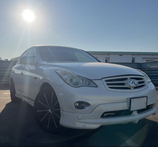 2011 NISSAN SKYLINE CROSSOVER 370GT